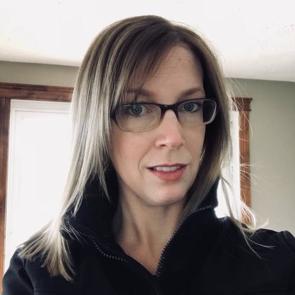 Meet your Posher, Cayla - Picture 1 of 1